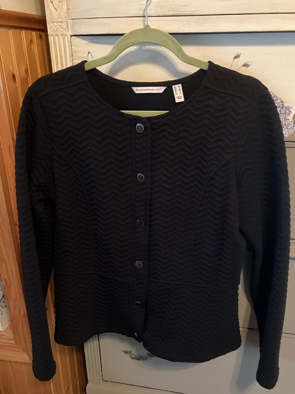 Isaac Mizrahi Black Textured Button-Front Cardigan